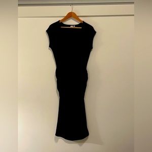 Gap black maternity sleeveless dress with ruching; size M